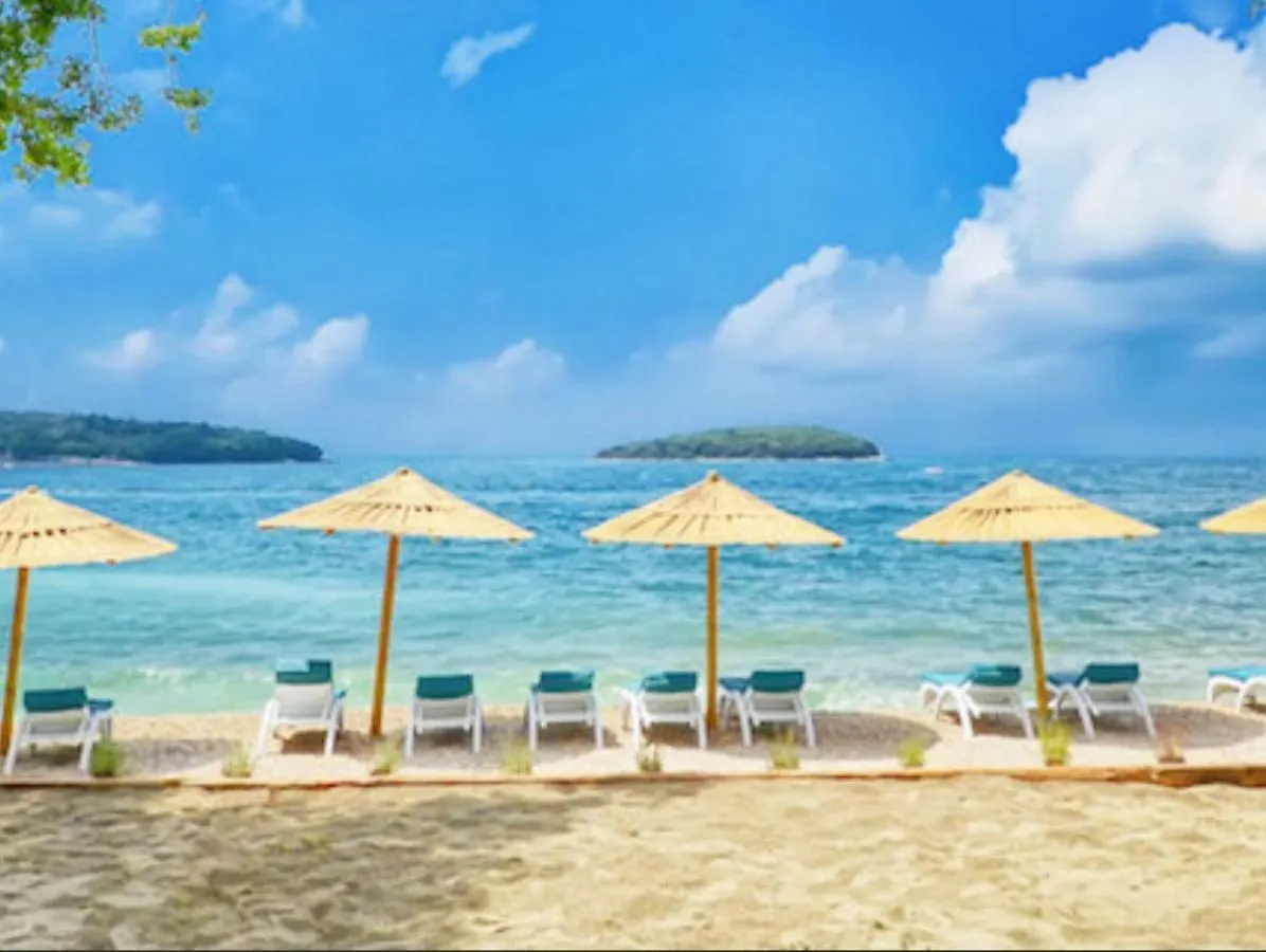 New!!! New Riva Luxury One - With Sunny Terrace & Big Garden Apartment Porec