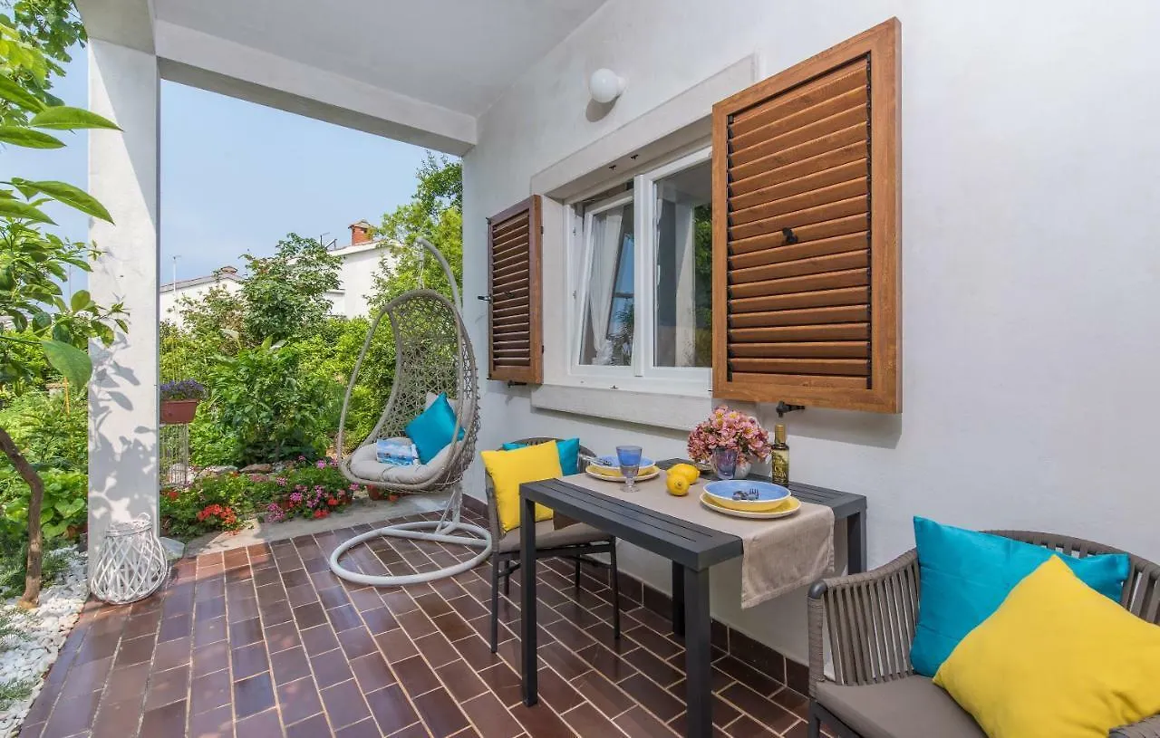 New!!! New Riva Luxury One - With Sunny Terrace & Big Garden Apartment Porec 0*,